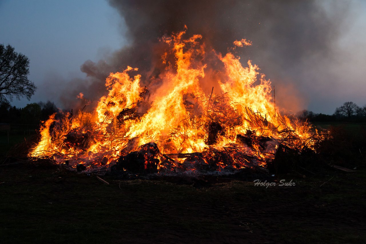 Bild 122 - Wiemersdorfer Osterfeuer